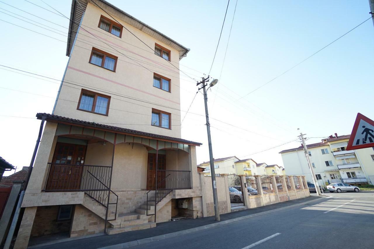 Pensiunea Flamingo Hermannstadt Exterior foto